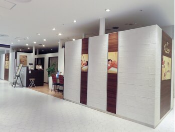 ル タン ラグジュアリー 東武百貨店池袋店/池袋駅メトロポリタン口改札すぐ