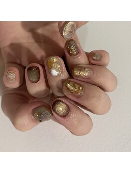 ヌア(nur.)/ボルドー×ゴールドnuance