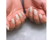 リル(Lill)/オフホワイトワンカラー【豊橋】