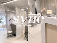サインウィズラクエミニ(syne w Laque mini)