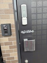 フローラ(Flora)/目印はこちらのドア♪