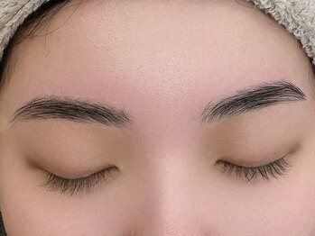 エヌアイズ(neYES!)の写真/【アイブロウWax￥4800】お客様の魅力を最大限に引き出す黄金比デザインをご提案！メイク時間の短縮にも◎