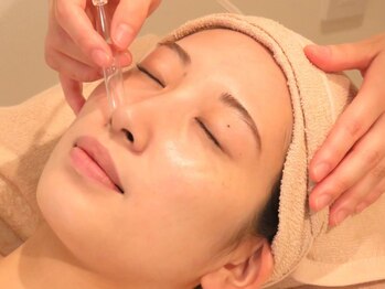 キュアフロウ 橿原店の写真/【毛穴詰まり・黒ずみ・たるみ毛穴】頑固な皮脂詰まりもスッキリ洗浄☆お悩み解消します♪