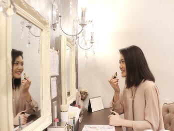 アイラッシュサロン セリナ 新宿南口店/メイクスペース