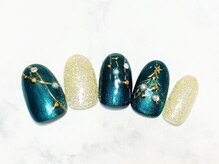 クイーンビー(QUEEN BEE)/12月定額ネイル￥7500