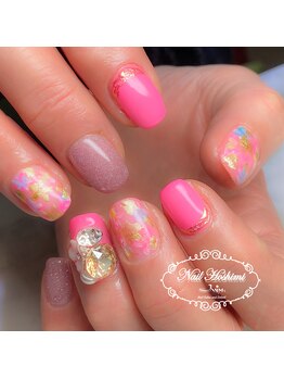 ジュジュ(Juju)/ネオンピンクの手描きフラワー