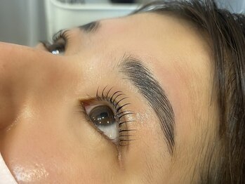 ジル(ZEAL)の写真/《初めての方大歓迎☆》お顔の骨格に合わせて施術♪あなたにピッタリのデザインをご提案いたします！