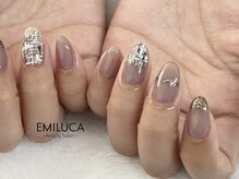 エミルカ(EMILUCA)/