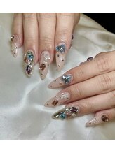 エスフィーネイルサロン ブリーユ(Esfy nailsalon Brille)/ビジューネイル