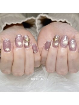 リッシュ トロワ(RICHE trois)/イエローマグネットネイル♪