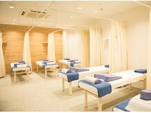 アイキュア 鍼灸接骨院 田園調布(iCure鍼灸接骨院)の雰囲気（おしゃれで清潔感のある店内で毎日の疲れをしっかり癒します♪）