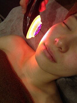 アース コアフュールボーテ 新潟中野山店 (EARTH Coiffure beaute')/有効成分を肌の深部へ導入♪