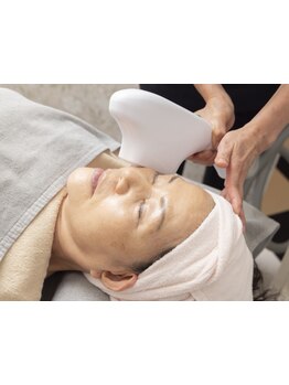 ホウレイ線・たるみ改善！予防ケア