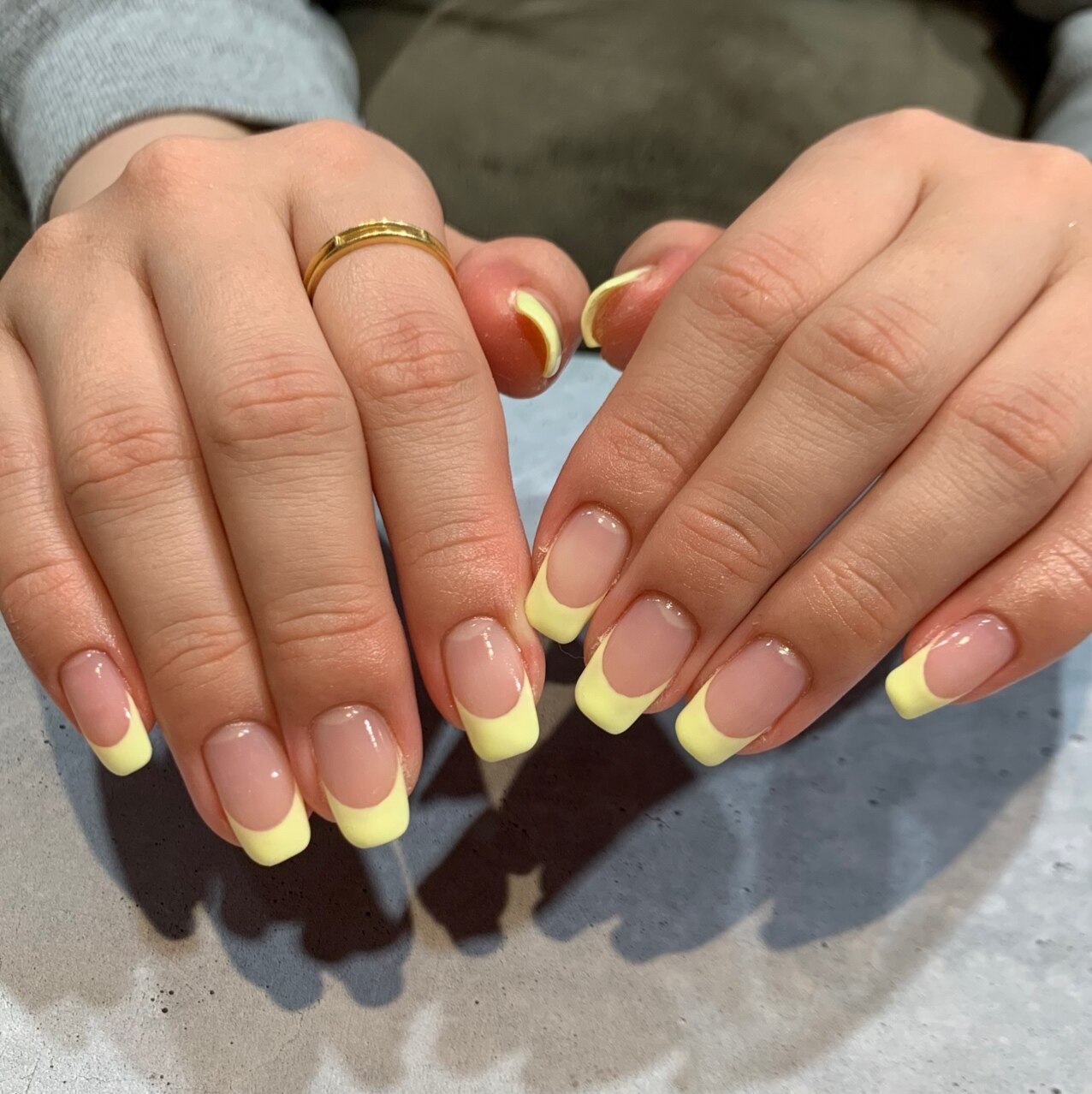 《初回、4週以内OFF無料》 《ハンド》 クリアベースフレンチorグラデーション