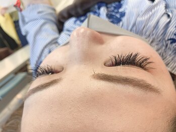 フリルアイビューティ 豊中店(Frill Eye Beauty)/