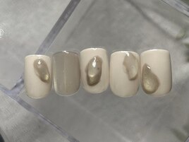 グレージュマグニュアンス