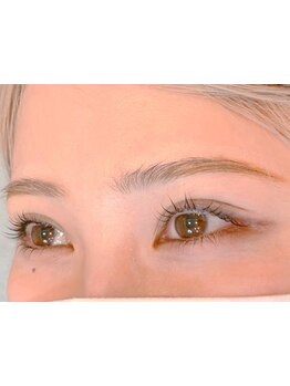 ナチュラル上品な目元にしたい