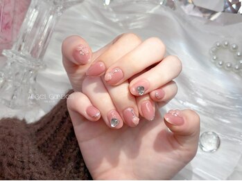 ビジュー薔薇ネイル