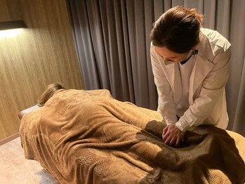 ドクターヘッド プレミアム 新横浜店(Dr.HEAD PREMIUM)/肩から足先まで揉みほぐし