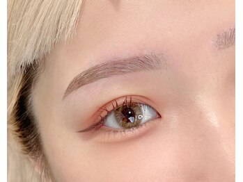 ドルフィン サロン(DOLPHIN salon)/最大限 自眉を生かした平行眉