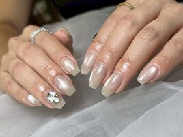 ワンポイントにシェルネイルを☆