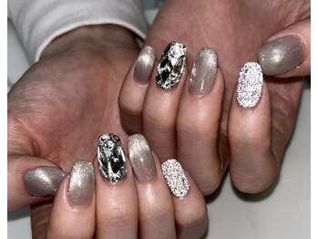 アーク(Ark)/フラッシュネイル★担当吉田