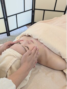 クラル 大津京店(CLAR)の写真/肌本来の美しさを引き出すためのサポートをいたします！フェイスラインのたるみケア、ほうれい線にも◎