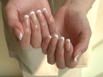 サンジュウヨン(34)/フレンチネイル パラジェル