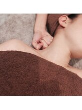 アース コアフュールボーテ 新潟中野山店 (EARTH Coiffure beaute')/劇的小顔！造顔マッサージ