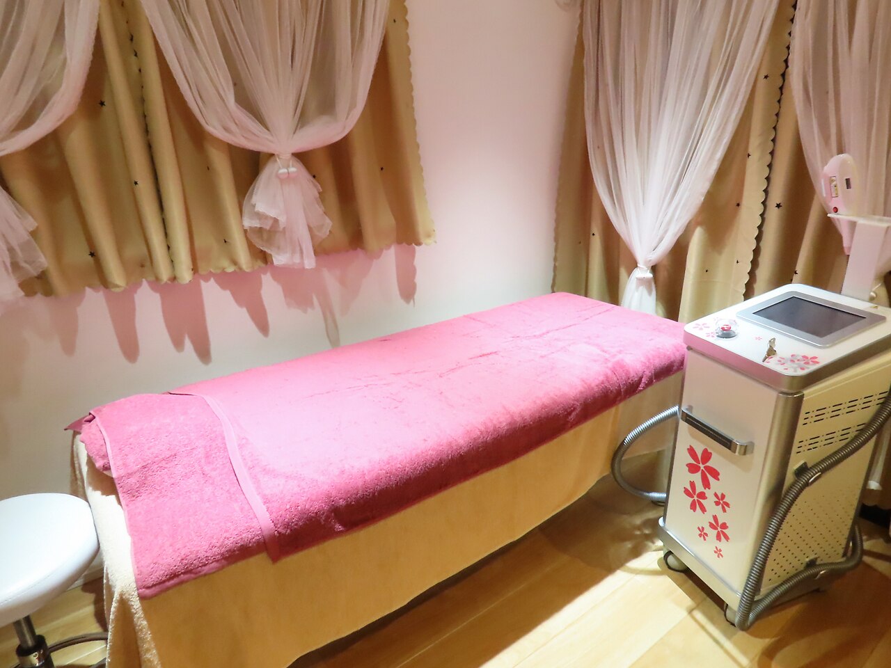 痩身、美顔、脱毛ベッド、