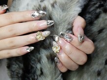 シュガーネイル(sugar nail)/ストーン埋め込みネイル