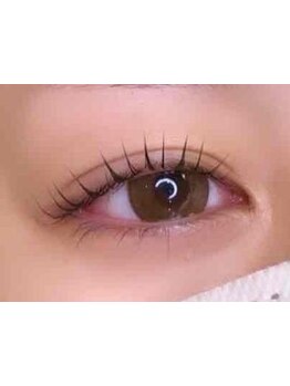 ナチュラル上品な目元にしたい