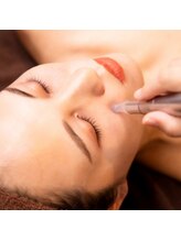 医師お勧めや、切らない糸リリフトと言われるフェイシャルマシンでしっかり結果だし◎