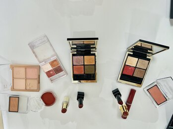 フルムーン(Full Moon)/たくさんのコスメでメイクお試し