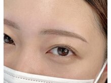 ドルフィン サロン(DOLPHIN salon)/自眉の丸さを生かしたスタイル