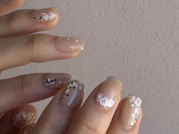 クレセントアイアンドネイル 天神大名店(Crescent Eye&Nail)の写真/爪が短くても、爪を伸ばせない方でも、ネイルを楽しめる♪デザイン力が高いので、初めての方にもオススメ！