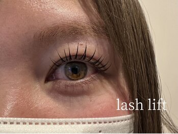 ディーロータス(D-lotus)/ナチュラルまつげパーマ