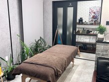 ビーキュアー(B.ch)の雰囲気（店舗内はソファもありお連れの方と一緒っでもご来店可能です。）