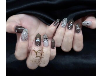 ユリナリタ(YuRi Narita)/