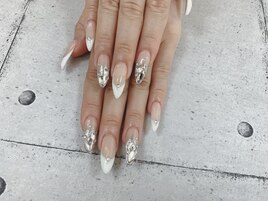 ゴージャスフレンチネイル