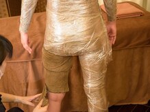 サロンビバリーの雰囲気（専用の清潔なバンテージを使用。緩いラップできつくありません。）