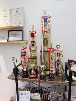 ハイネイル 池袋(Hi nail)の写真/<認定講師在籍>様々なネイル受賞歴も多数の実力サロン*見惚れる美フォルム/こだわりアートで毎日に活力を