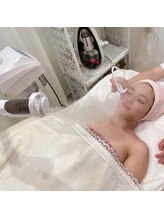 ブランシュ ネージュ(Blanche Neige)/