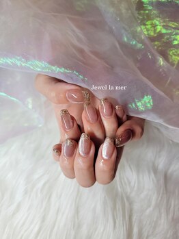 ベージュ系で上品可愛く