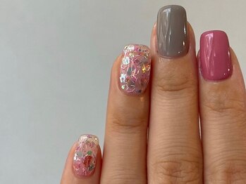 ロウズネイル 立川店(LOEWS NAIL)の写真/【Luxury lame'新導入】お洒落×可愛い”アクセサリー”のような最旬ネイル。毎日見惚れる指先に...