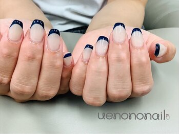 ウエノノネイル 上野(uenononail)/ベージュ×ネイビーフレンチ