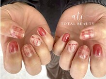 アテ(ate)/赤チェックネイル