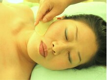 健倖舘(ケンコウカン)/小顔玉石かっさコース