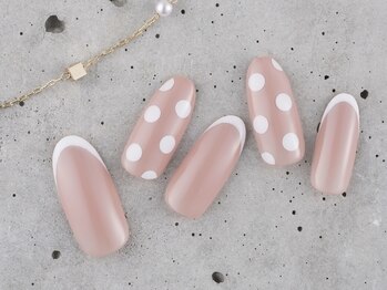 サンミーゴネイル 神戸店(Sunmego Nail)/ベージュ×ホワイトドットネイル