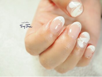 タイニーツリー(Tiny Tree)/上品ネイル
